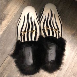 Gucci fur slide